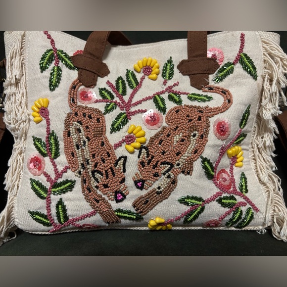 America & Beyond Purse Beaded - Picture 2 of 9